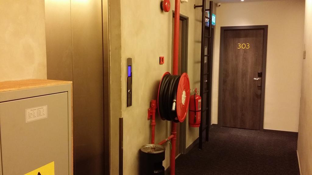 Go Hotel Subang Jaya Buitenkant foto