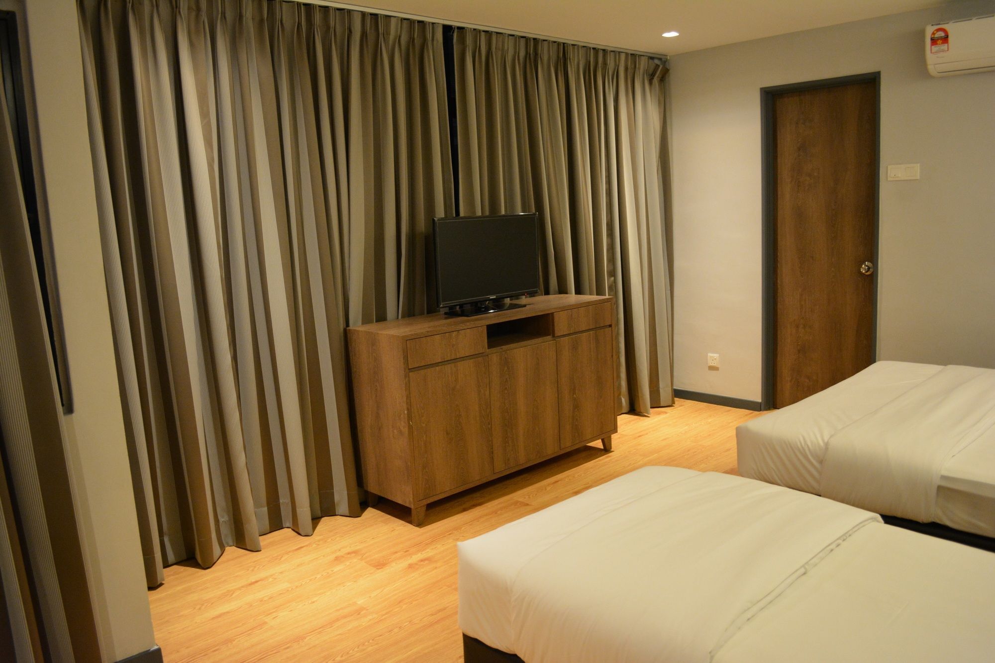 Go Hotel Subang Jaya Buitenkant foto